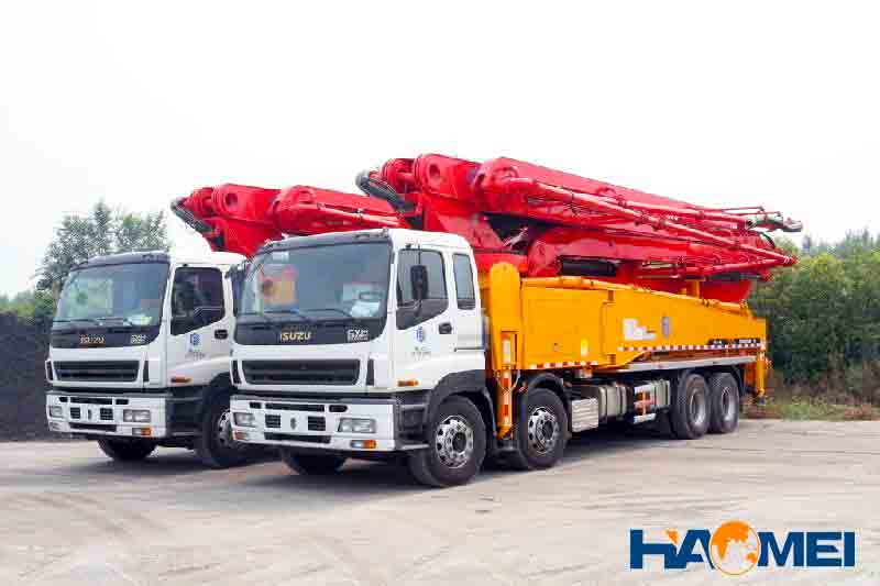 truck mounted concrete pump