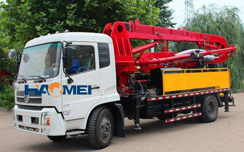 truck mounted concrete pump