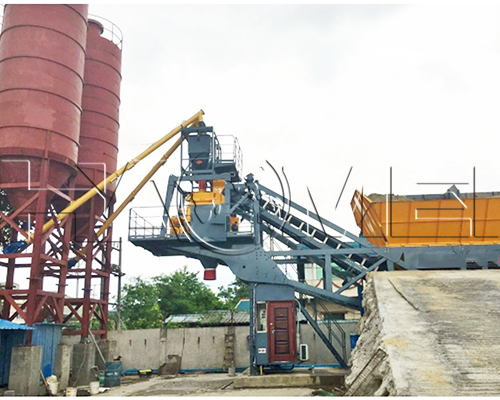 A compact concrete batching plant